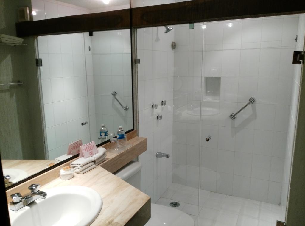 Suite Deluxe 2 double beds & garden view