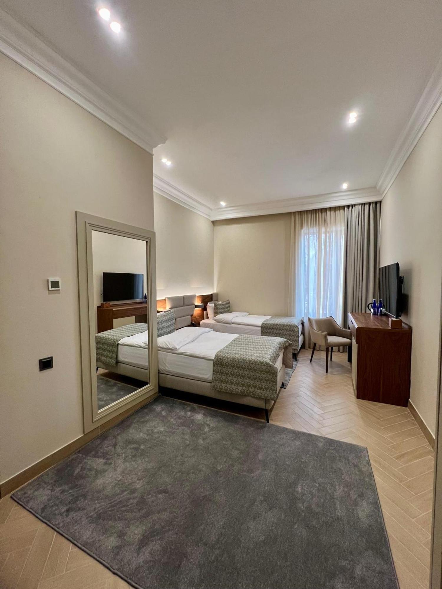 Large Twin Room