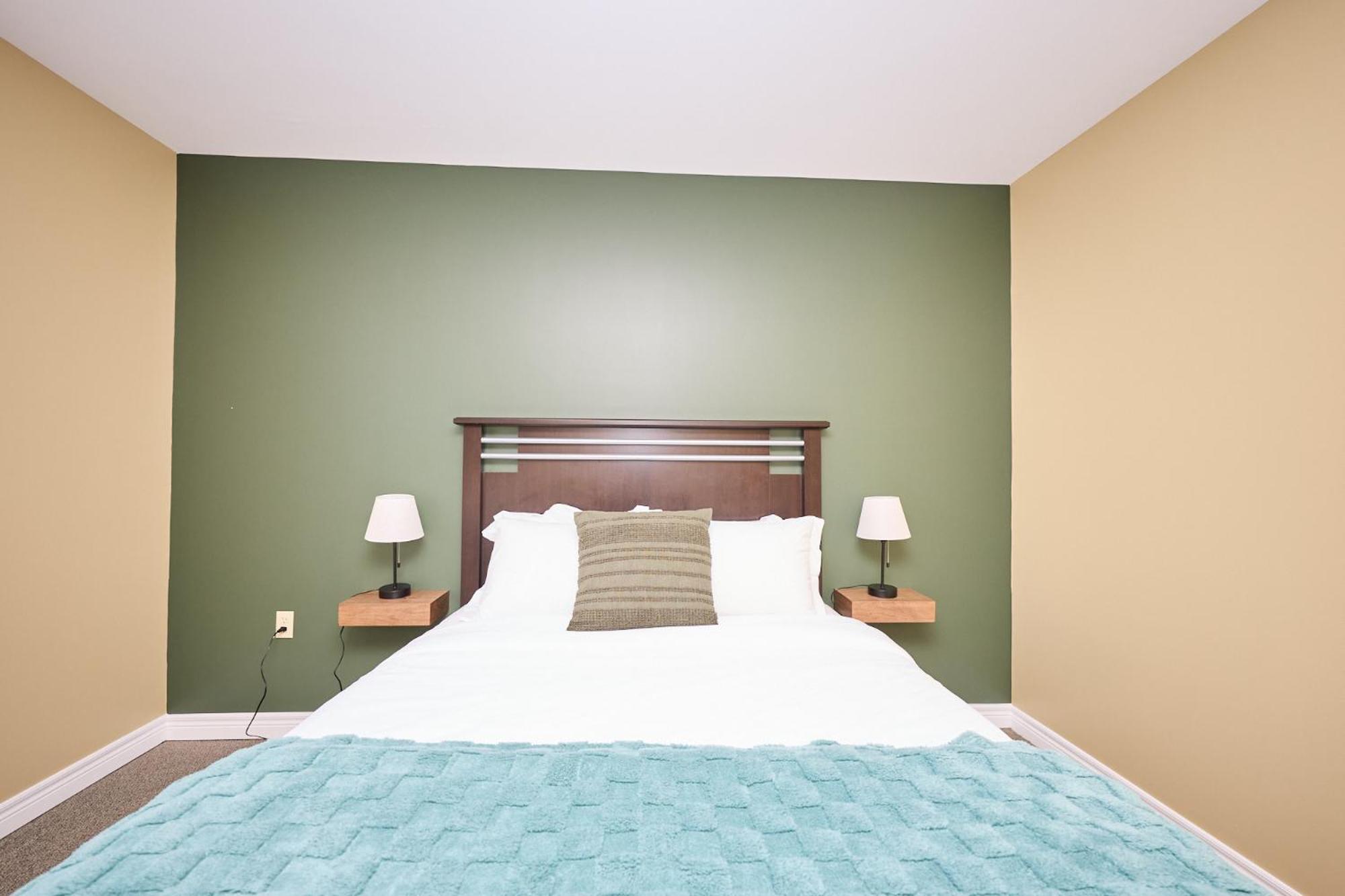Queen Room - Disability Access