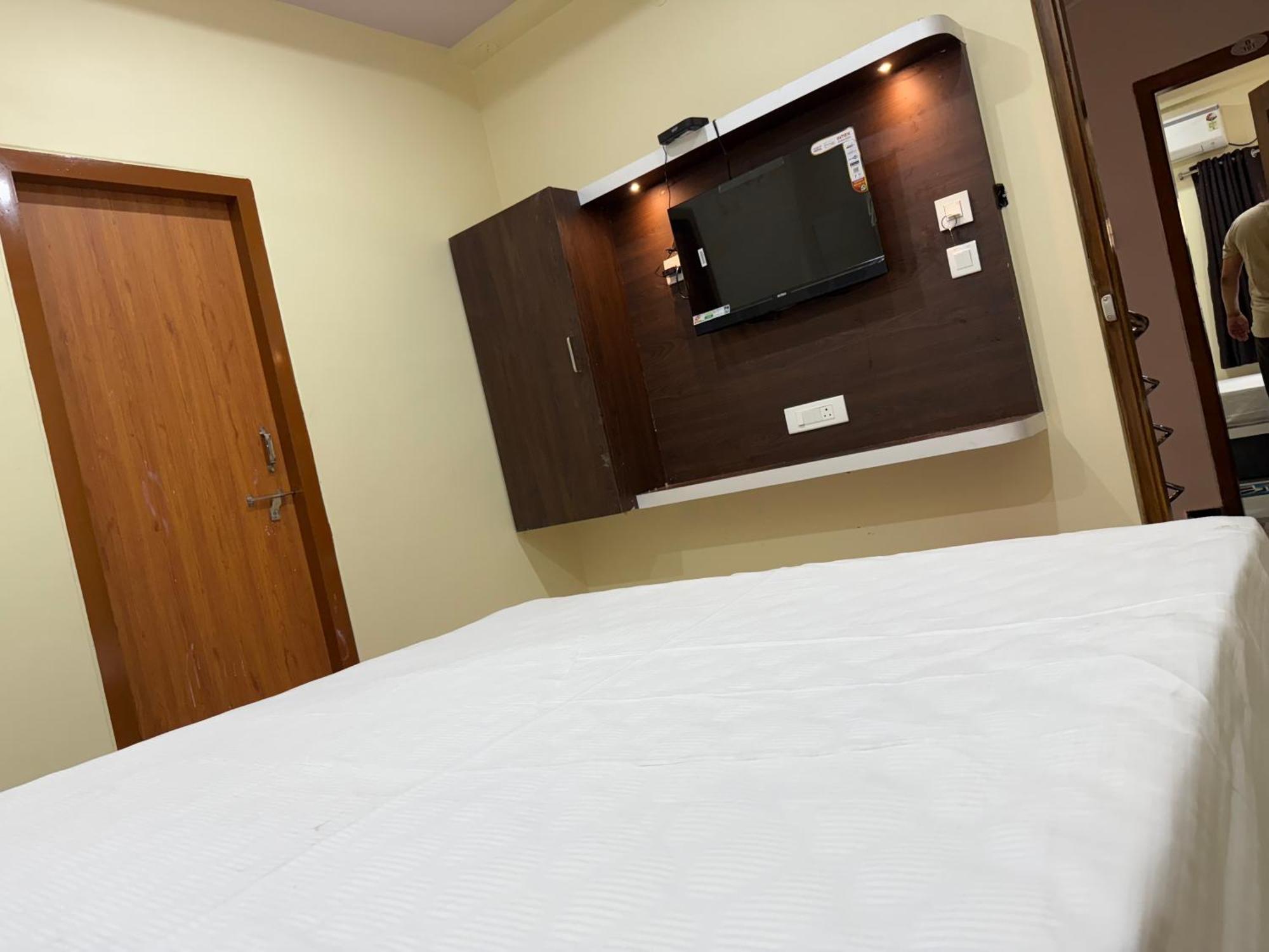 Deluxe Single Room