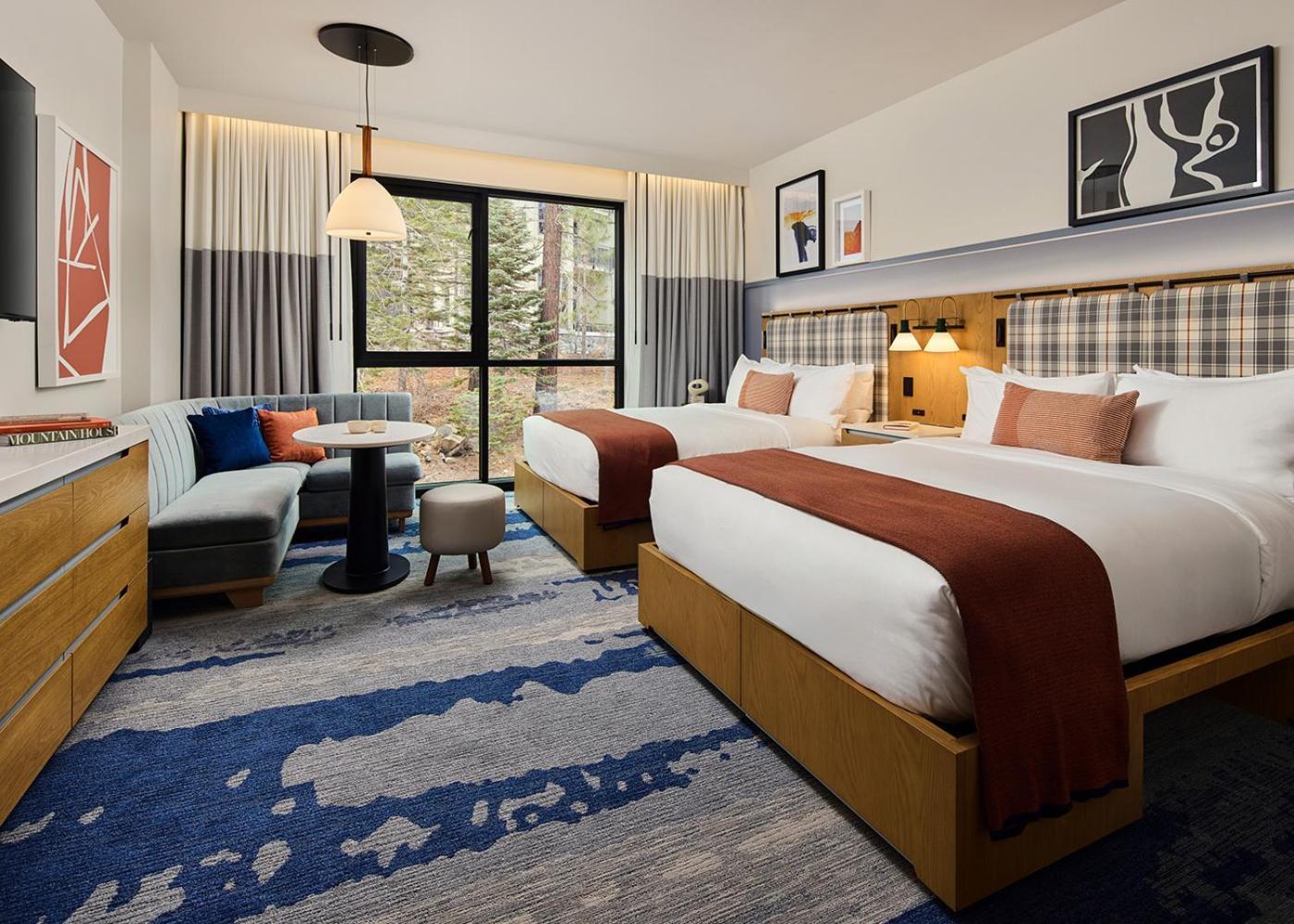 Deluxe Queen Room with Two Queen Beds