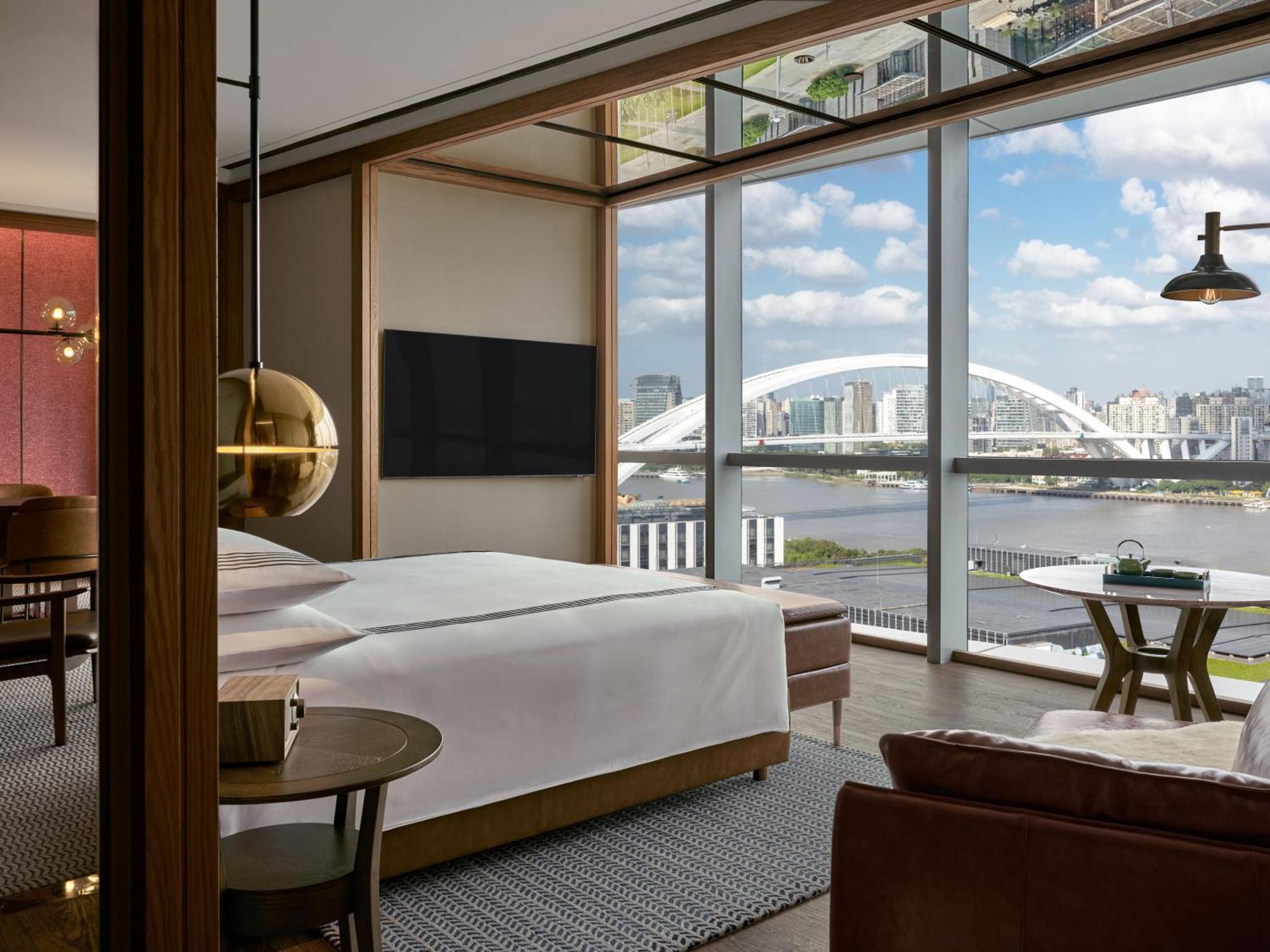 King Suite with River View