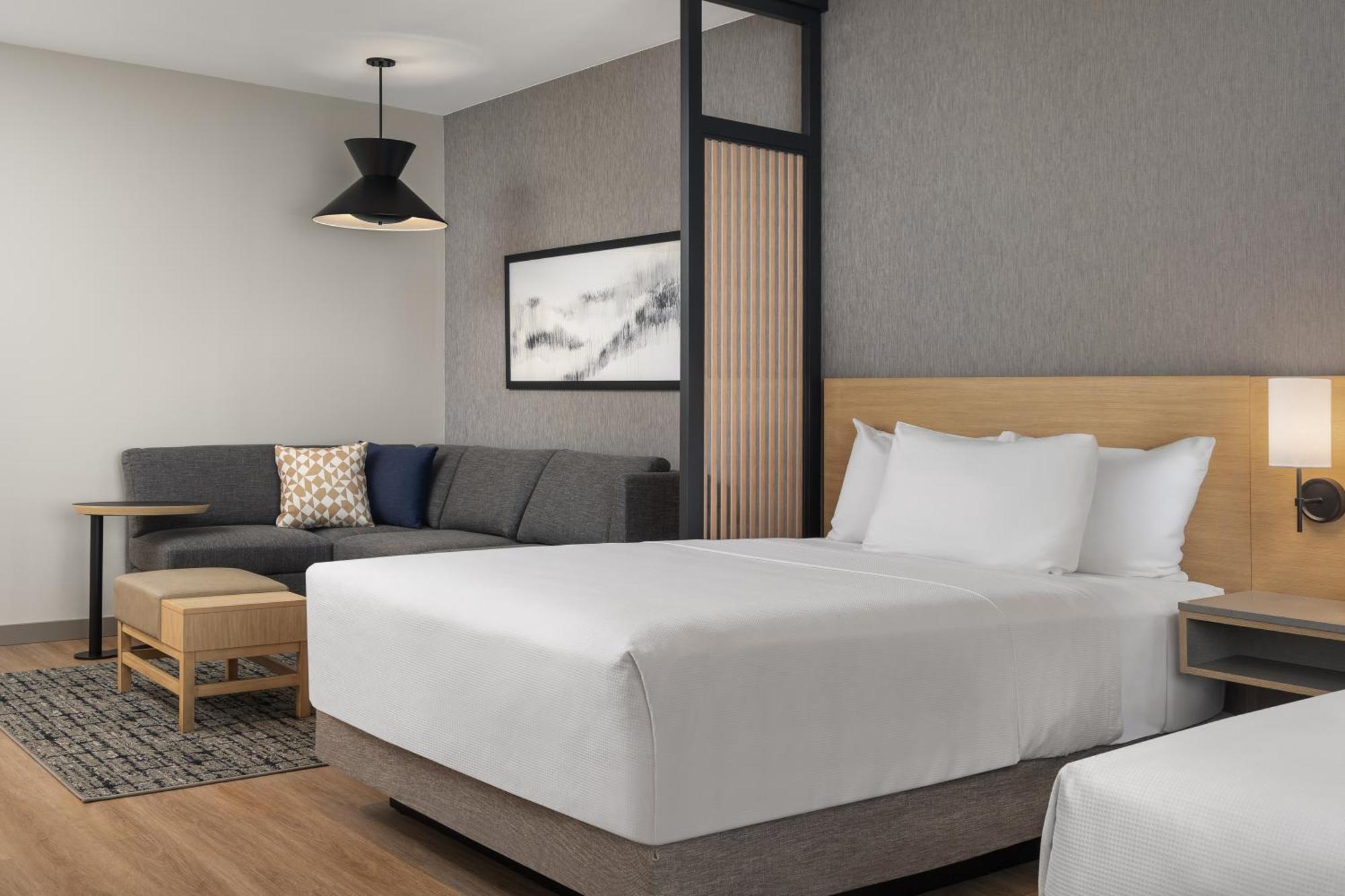 Queen Room with Two Queen Beds - High Floor