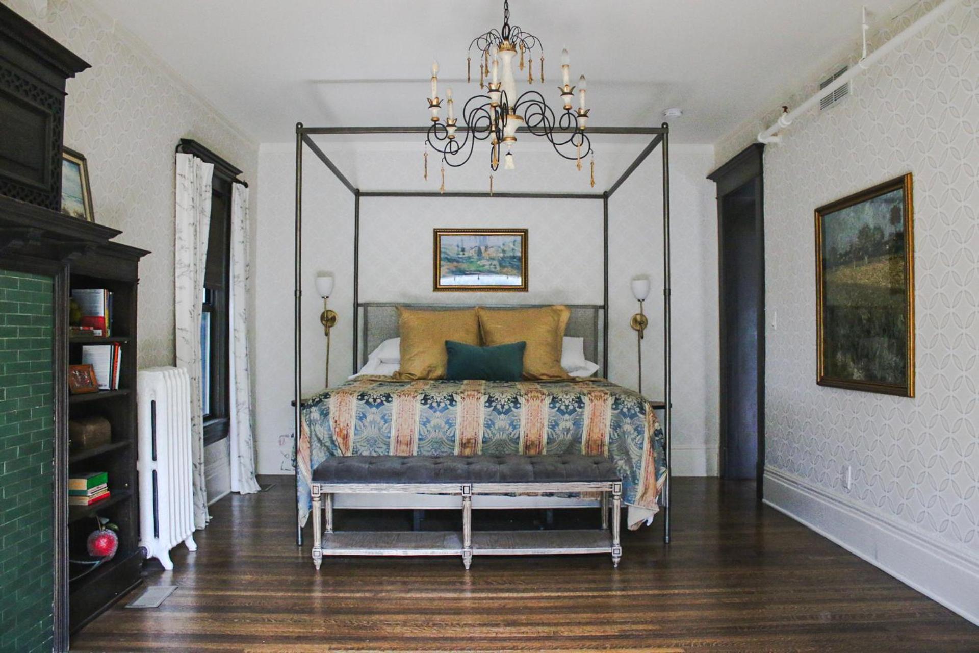 King Suite with Spa Bath