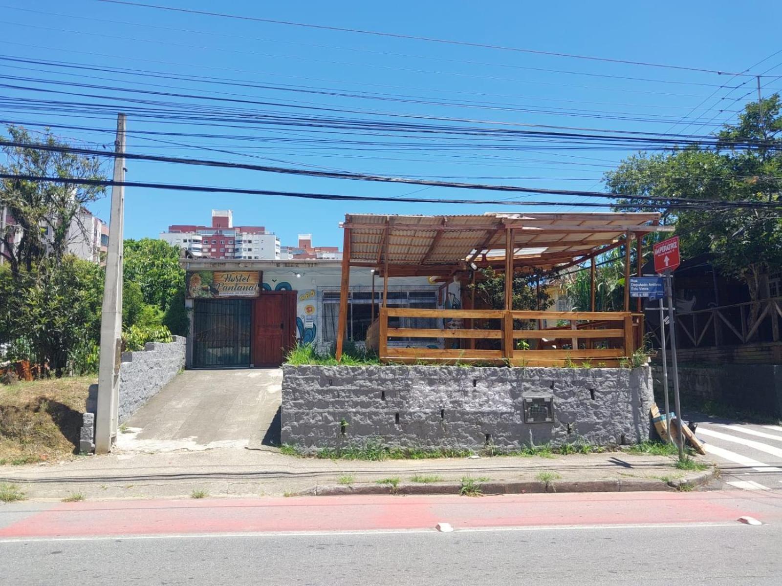 Cama em Beliche em Dormitório Feminino