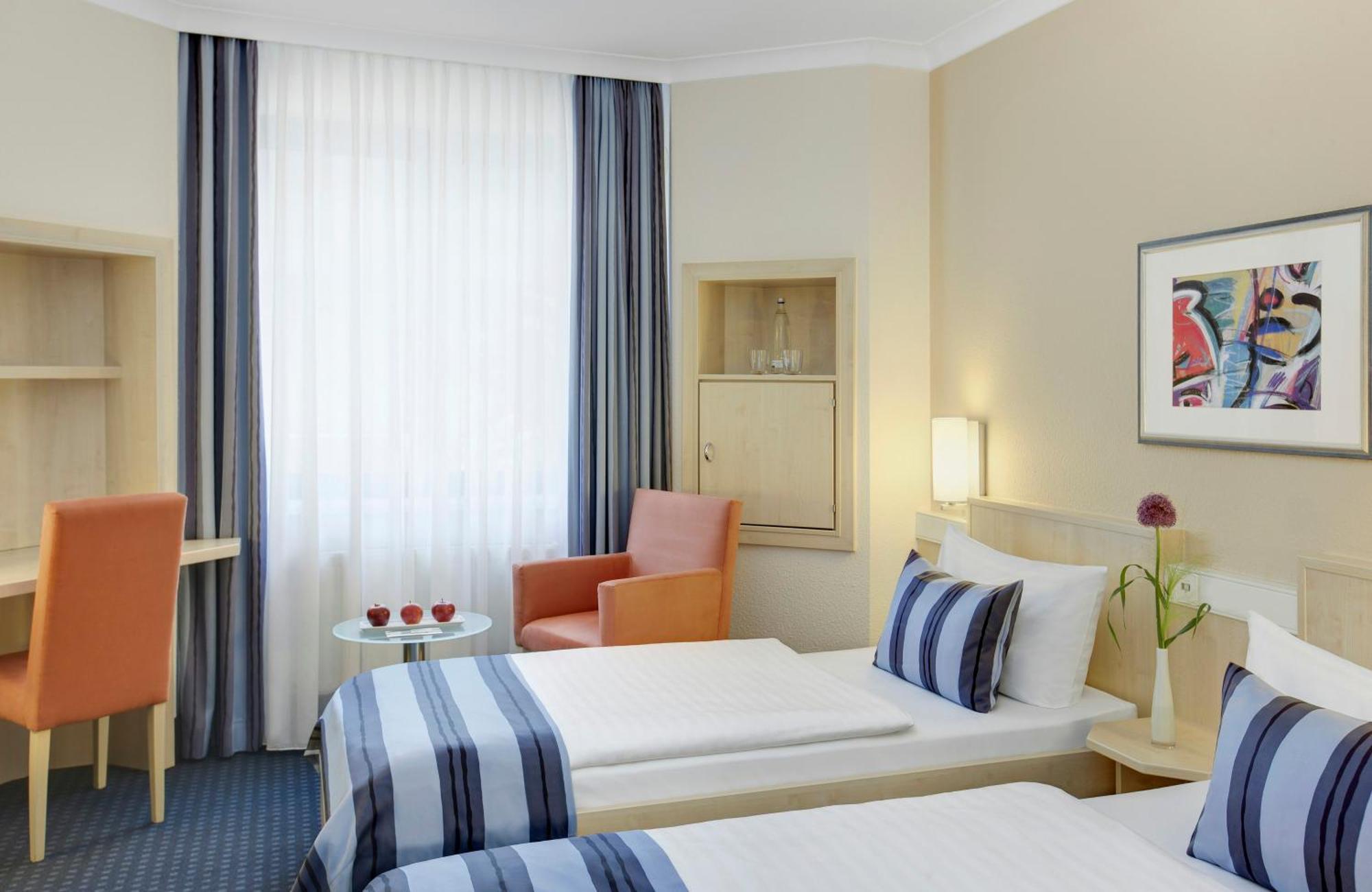 Comfort Twin Room