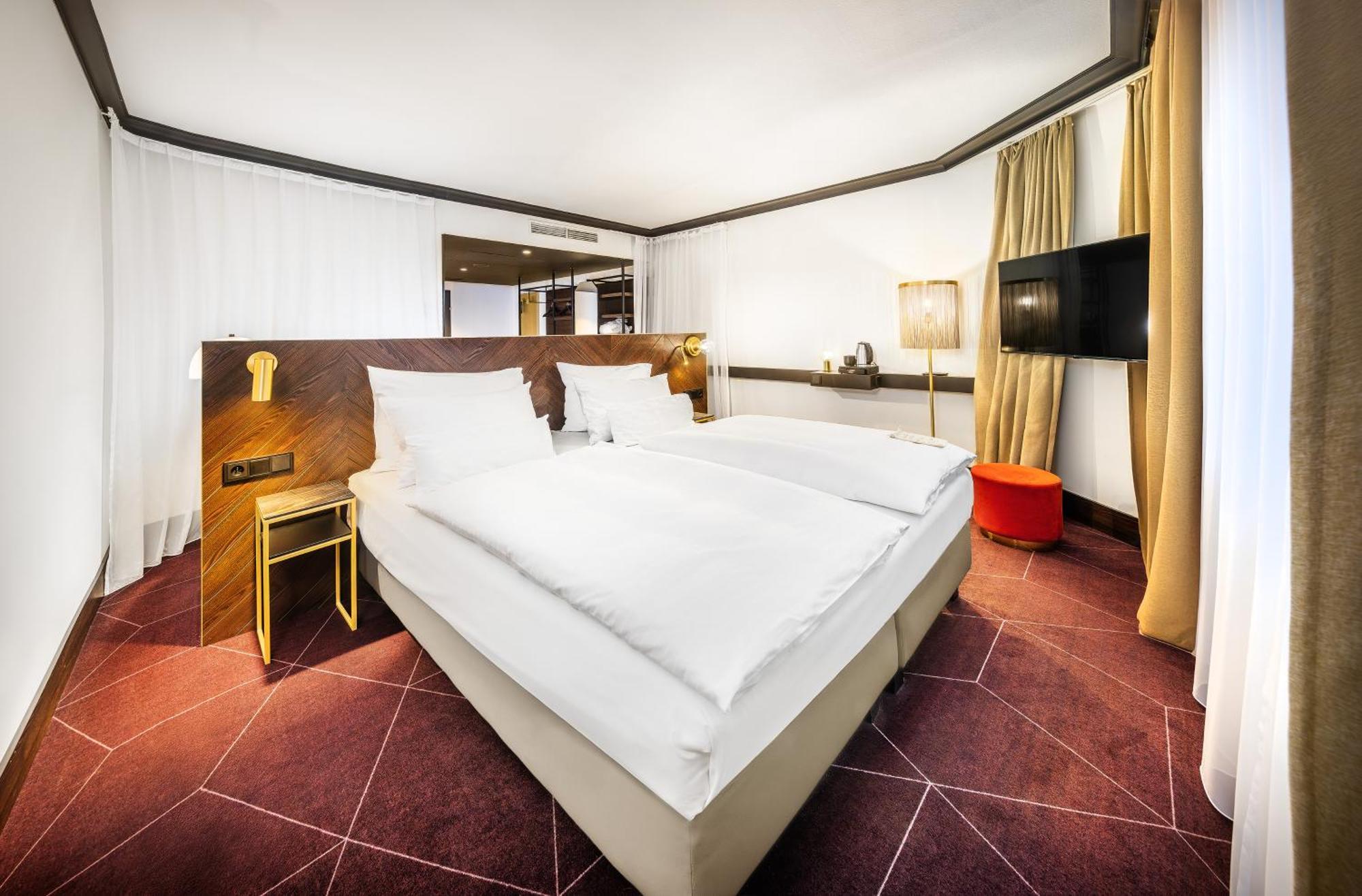 Junior Suite,1746818158:JPEG