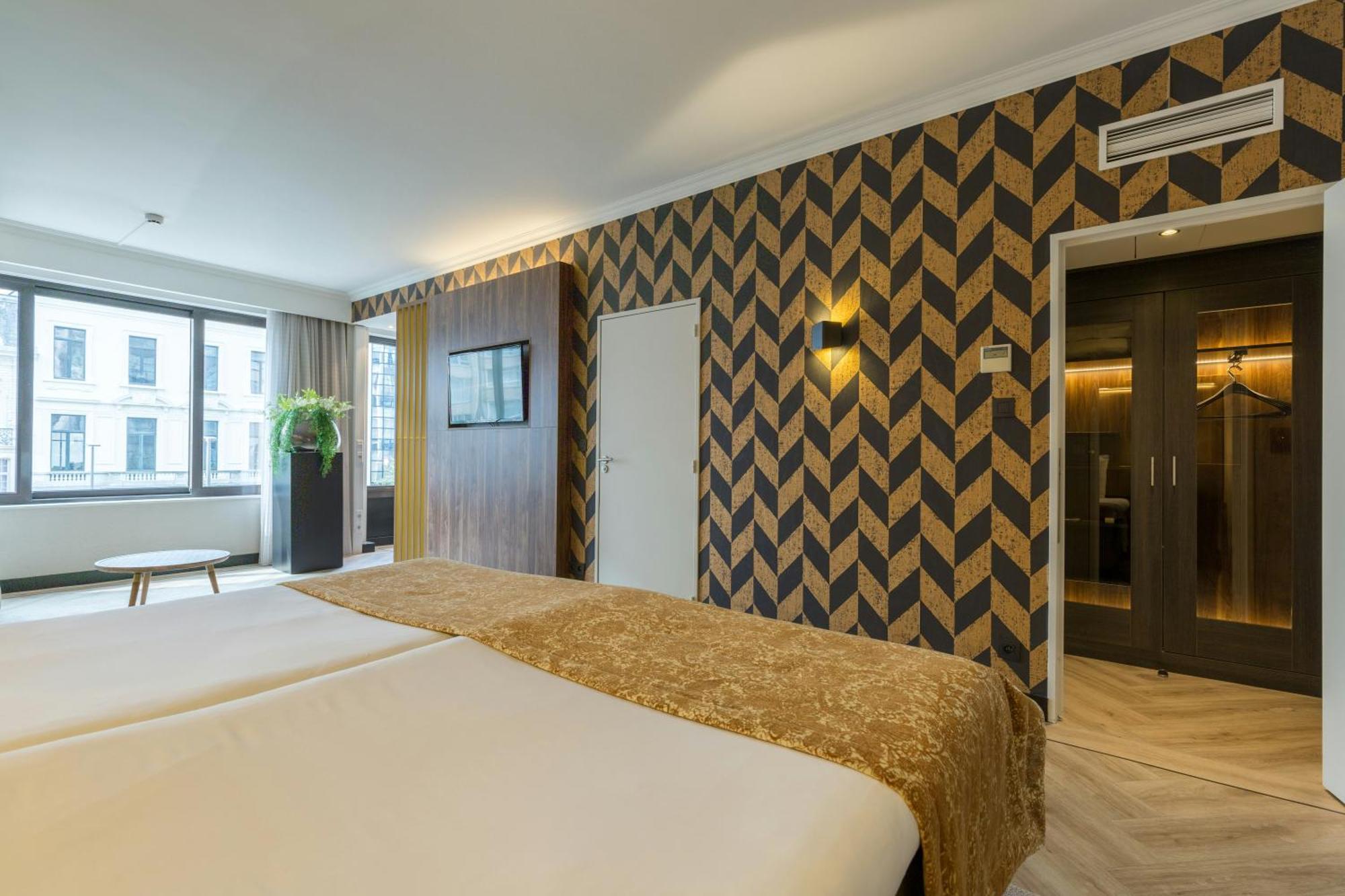 Deluxe Room 1 Twin Bed