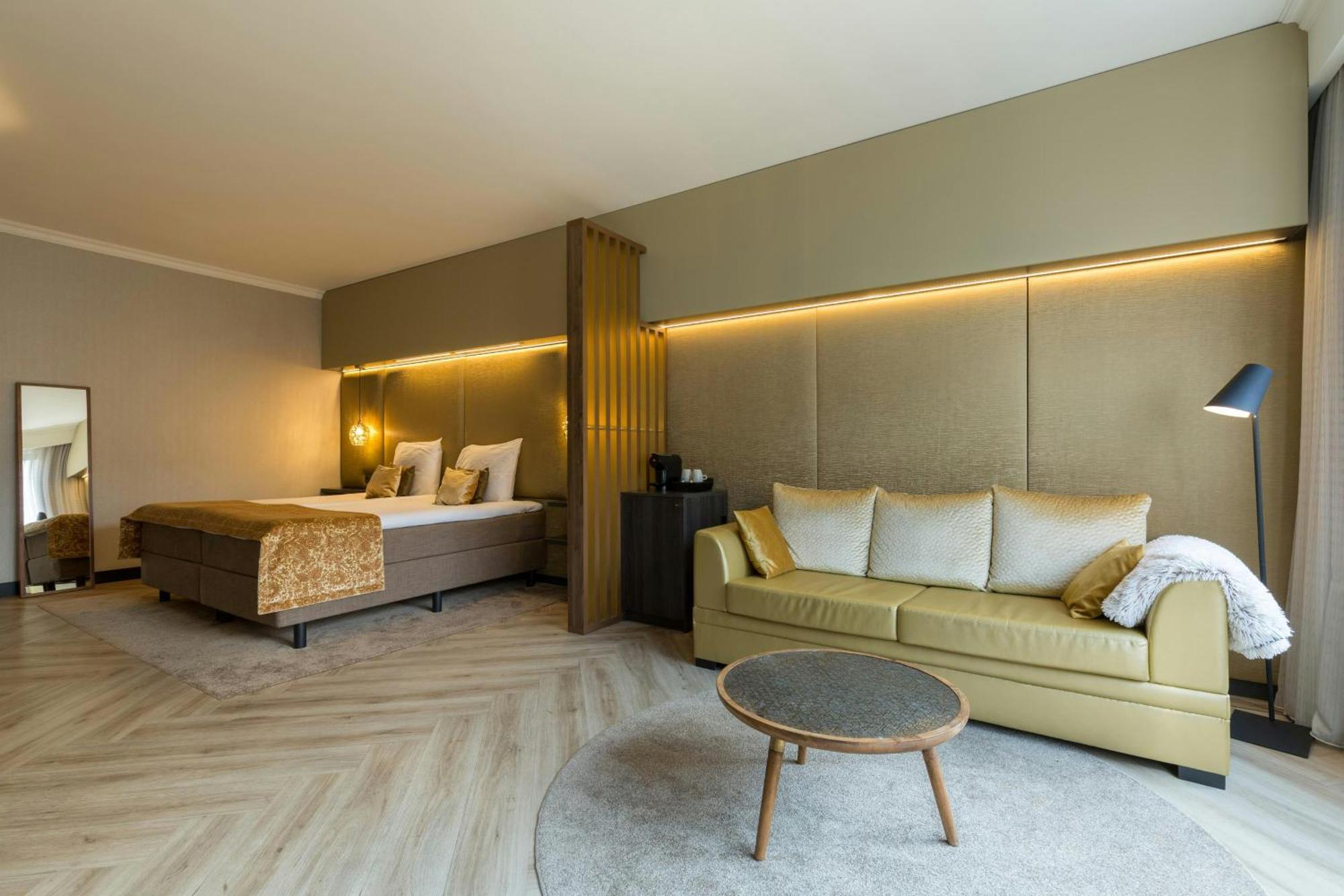 Deluxe Room 1 Twin Bed