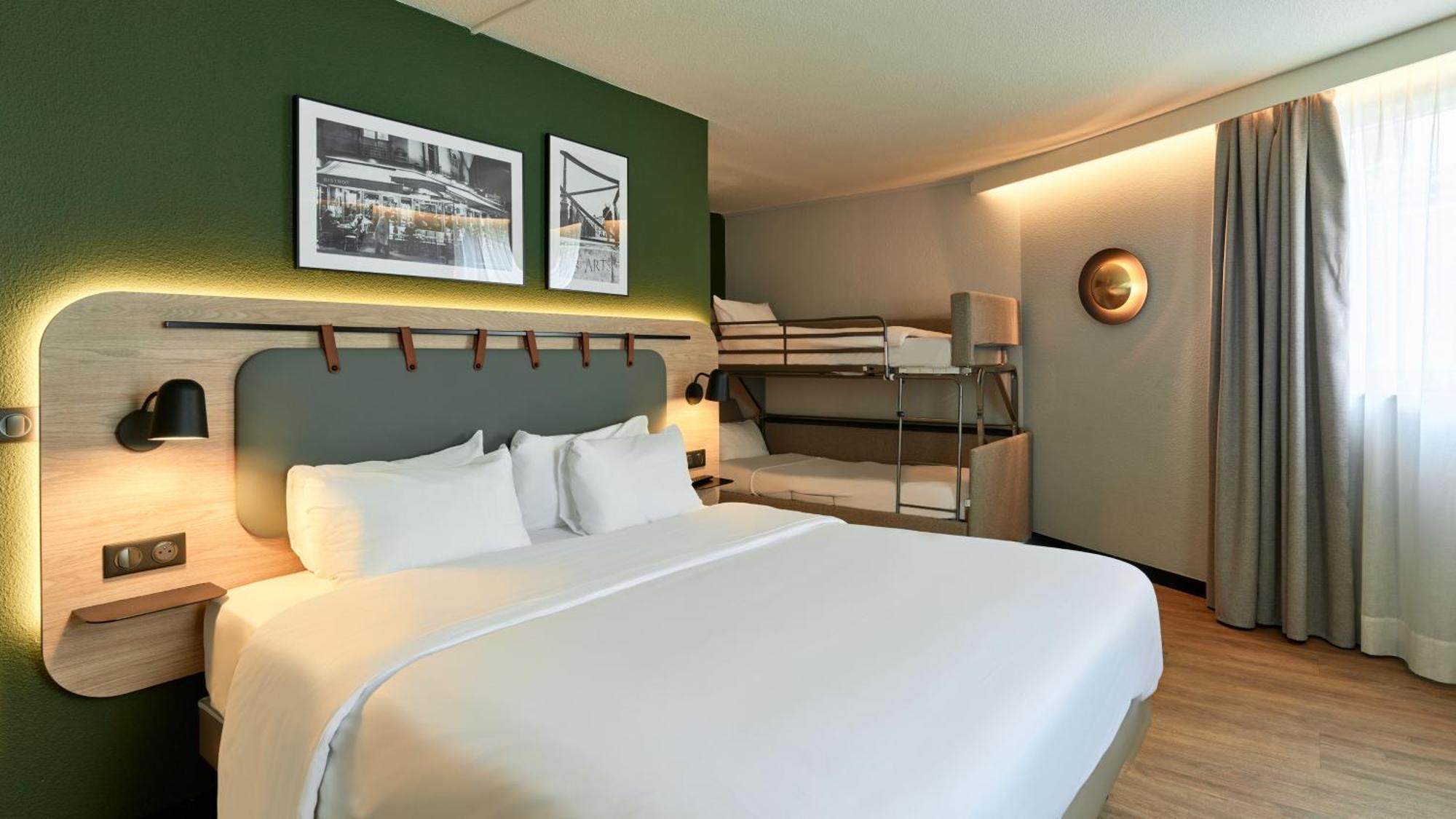 Standard room 1 Queen Bed 1 Sofa Bunkbed