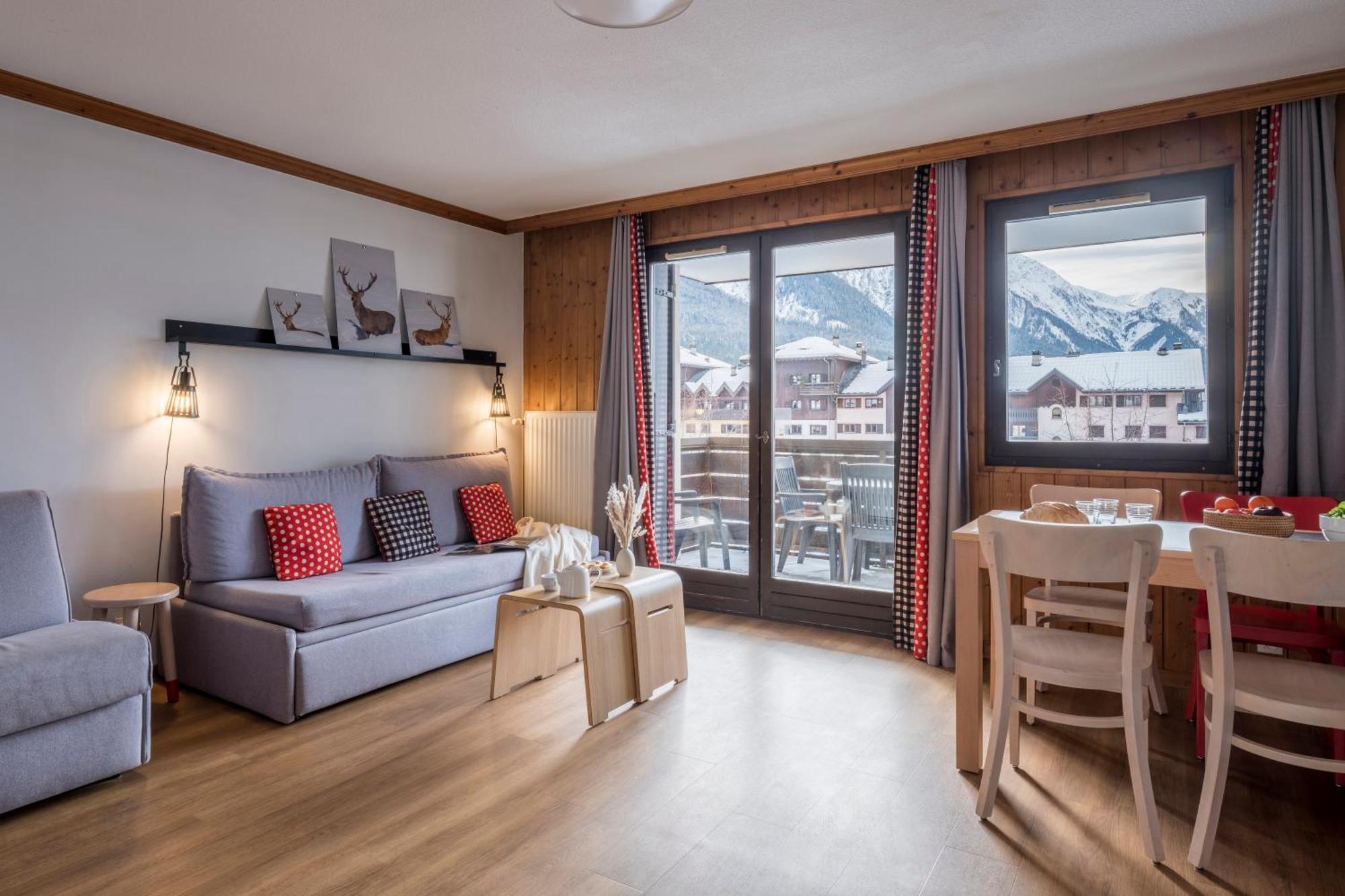 Two-Bedroom Apartment Aiglons