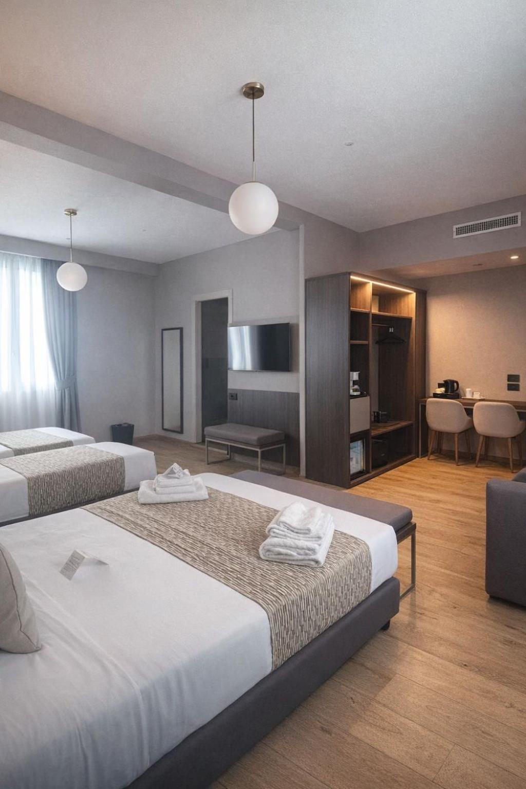 Deluxe Quadruple Room,1746833825:JPEG