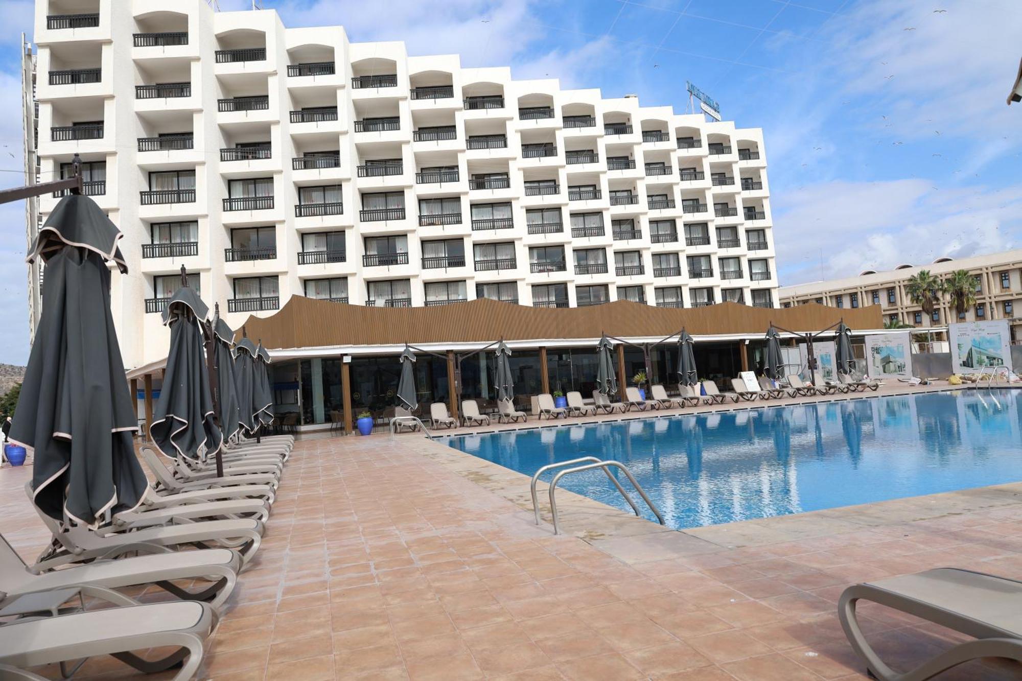 Room Pool View