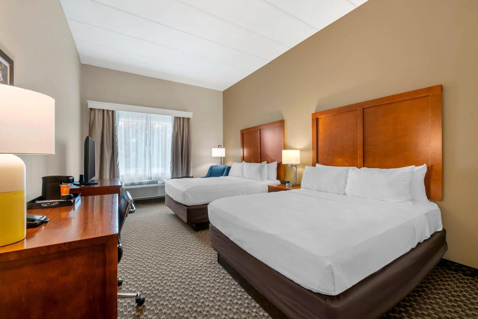 Queen Room with Two Queen Beds - Non-Smoking