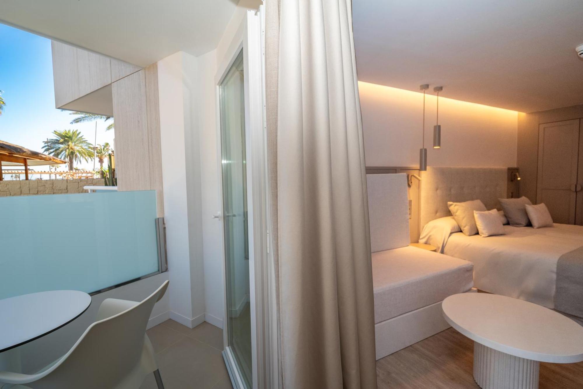 Double Room,1746840246:JPEG