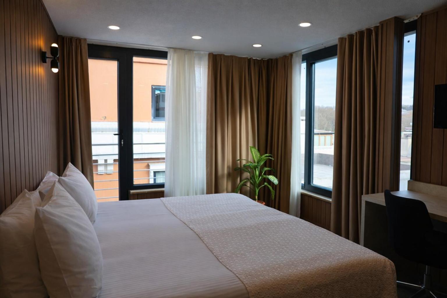 Deluxe Double or Twin Room Balcony