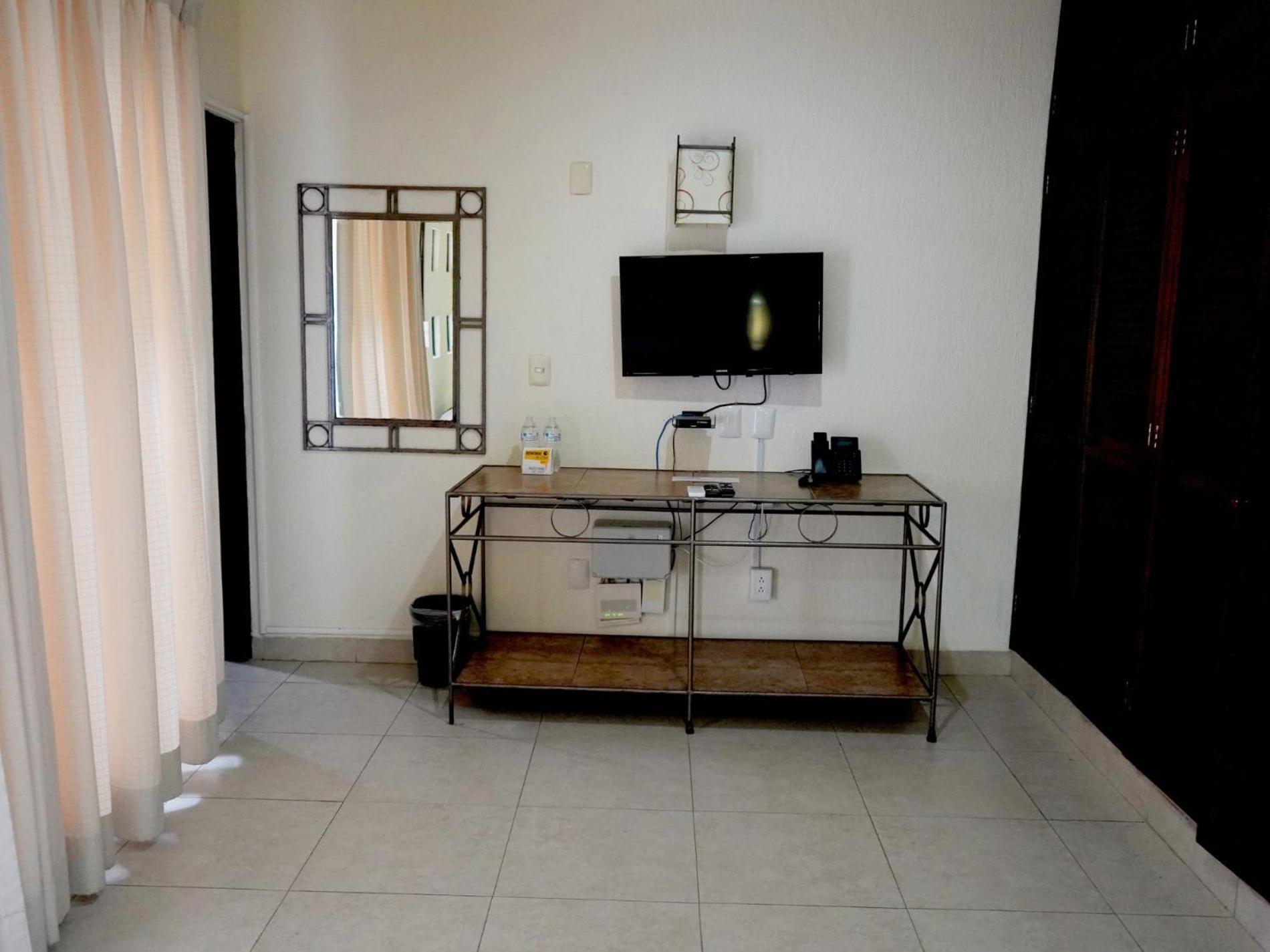 Deluxe Tukan Tower
