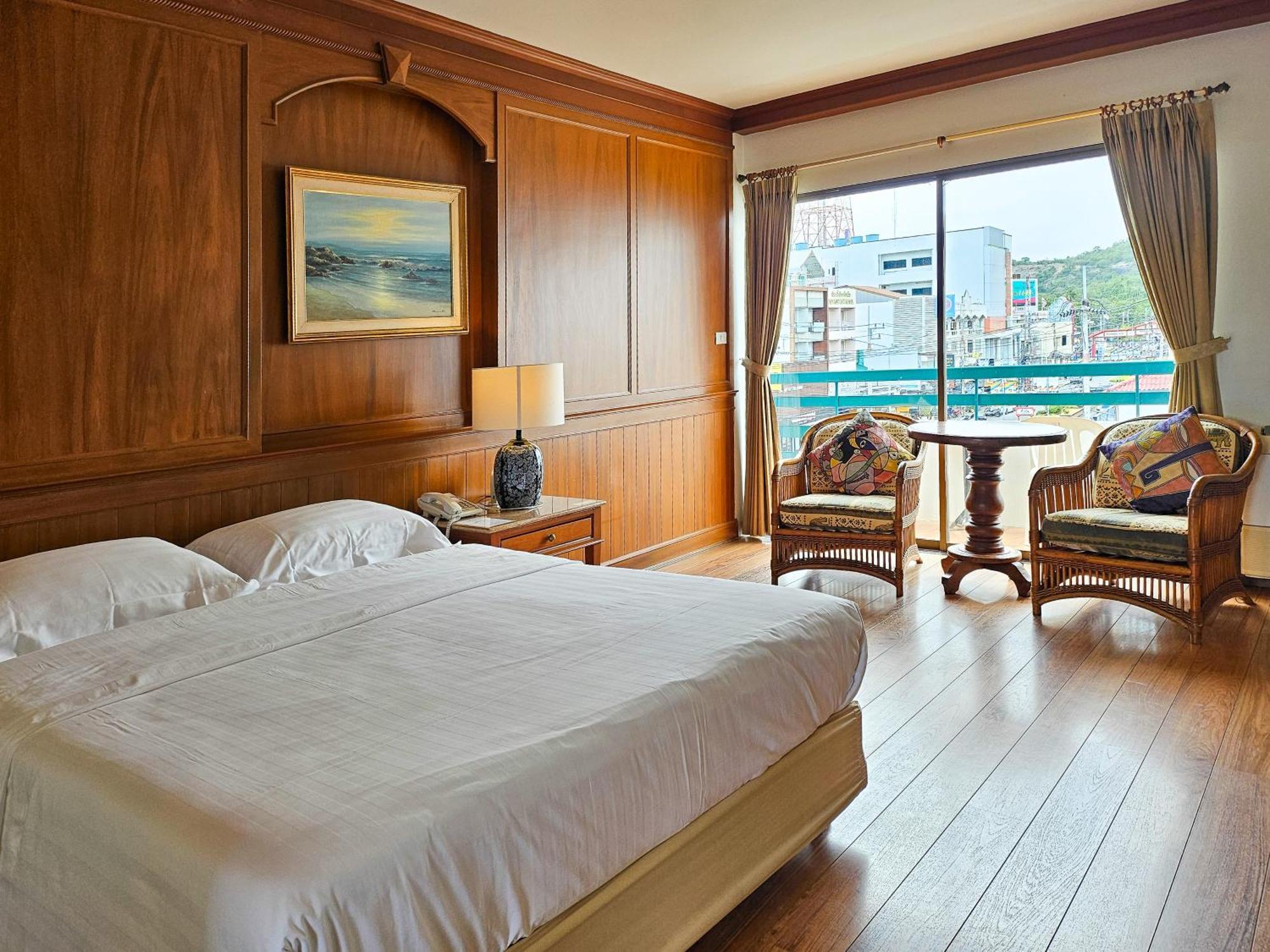 Deluxe Double Room,1746860459:JPEG