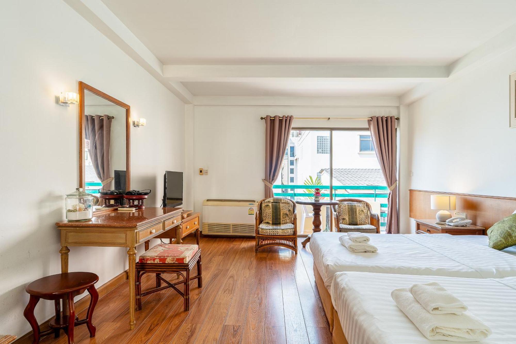 Deluxe Twin Room