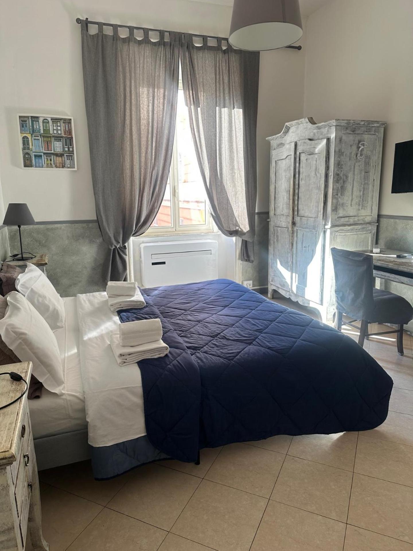 Habitación Triple con baño privado externo