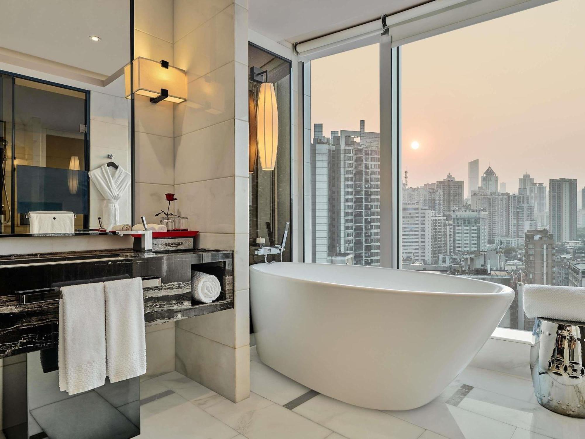 Luxury King Room,1746869628:JPEG