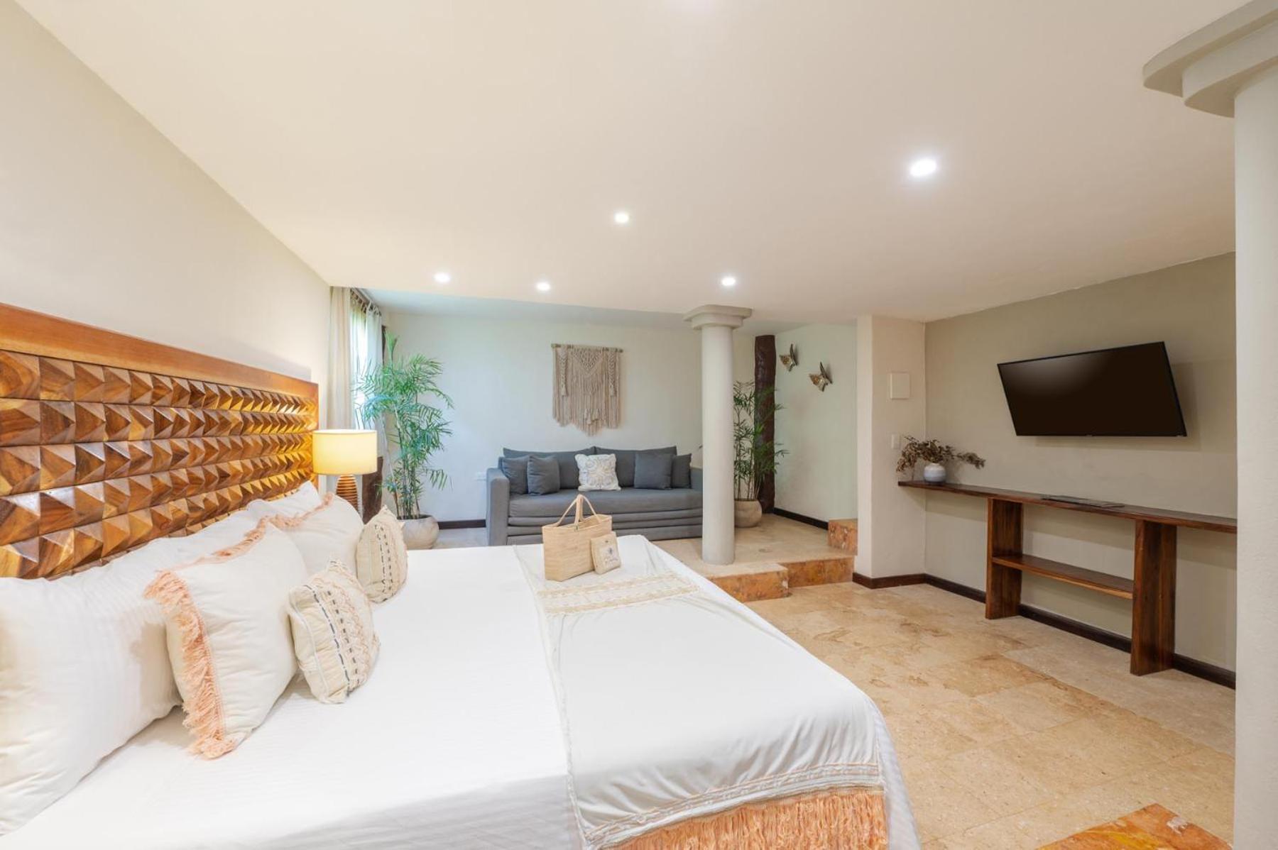Superior King Room