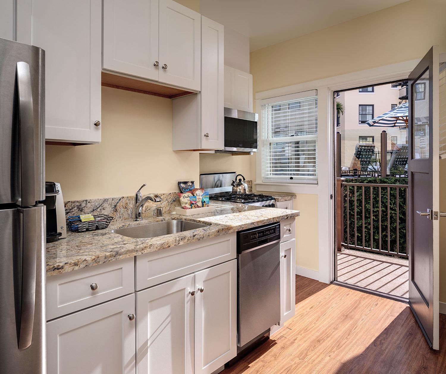 Tudor 1 Bedroom King Suite
