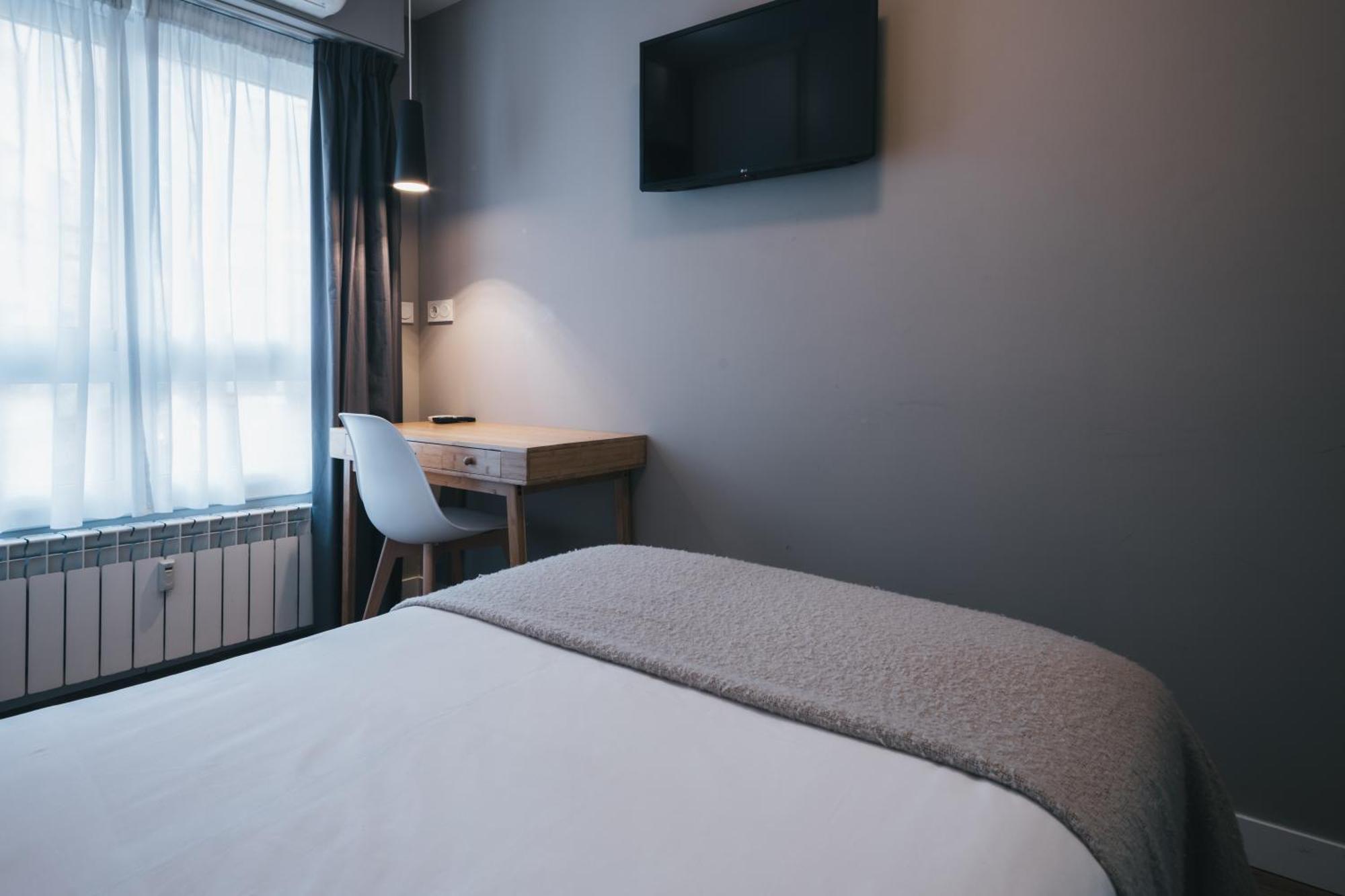 Single Room No Daily Cleaning