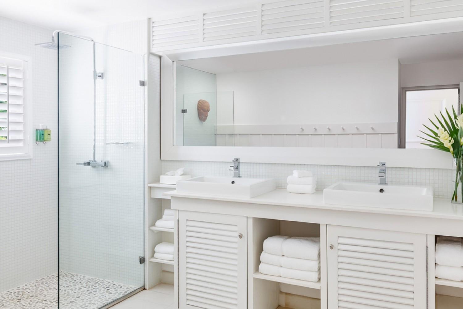 One-Bedroom Beachfront Suite