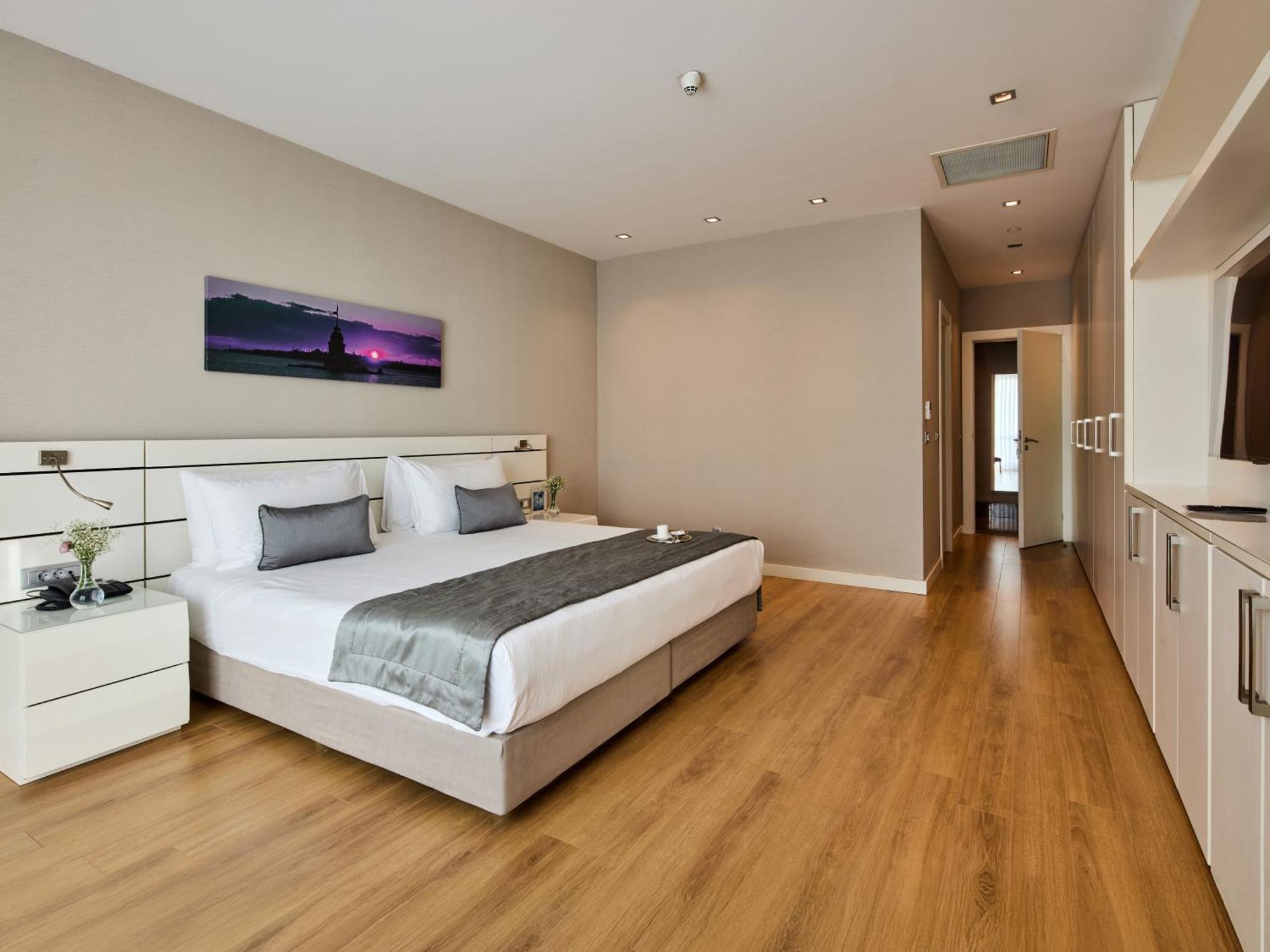Apartamento na Cobertura de 4 Quartos com Vista do Mar