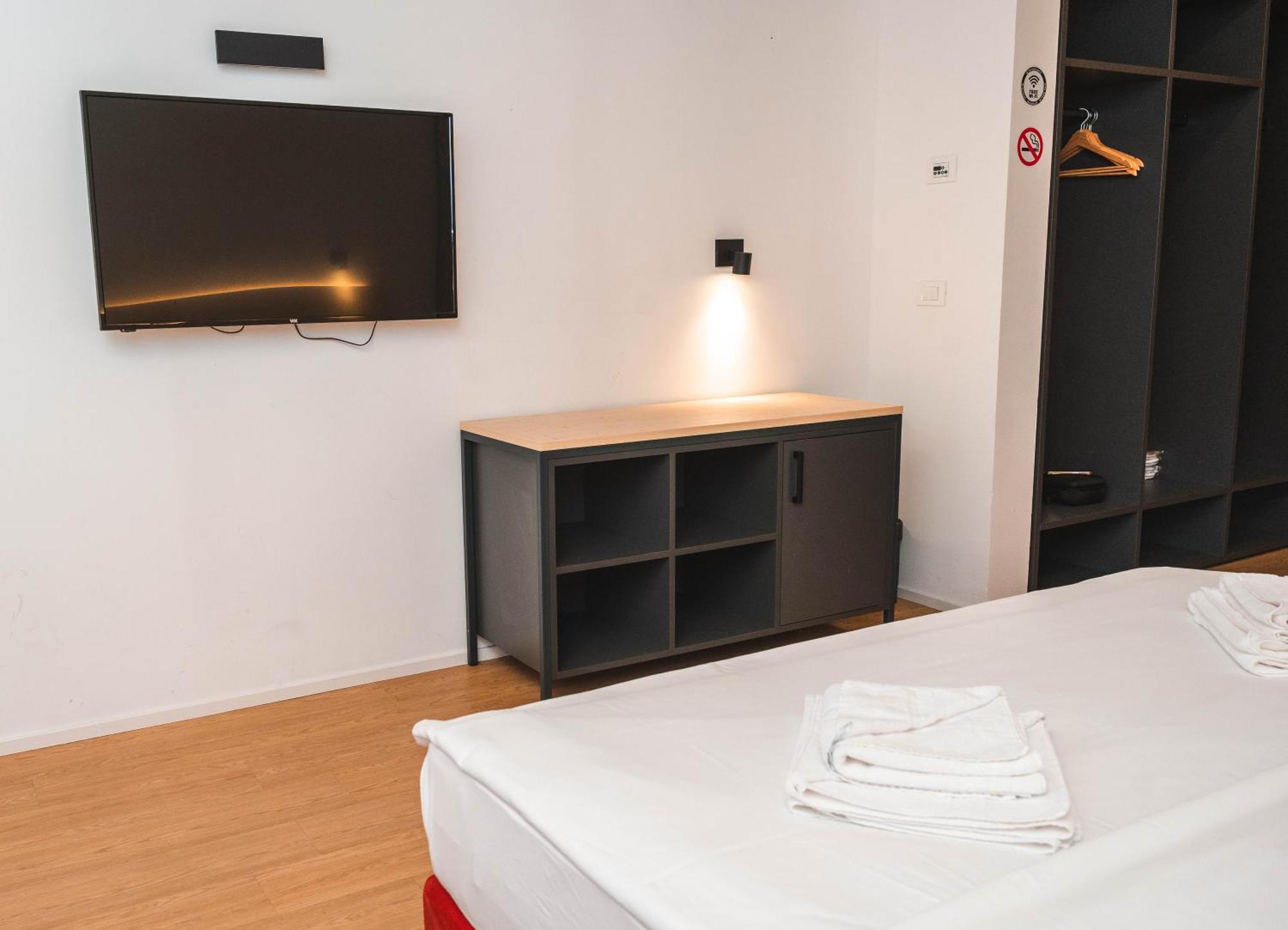 Standard Family Room,1746927632:JPEG