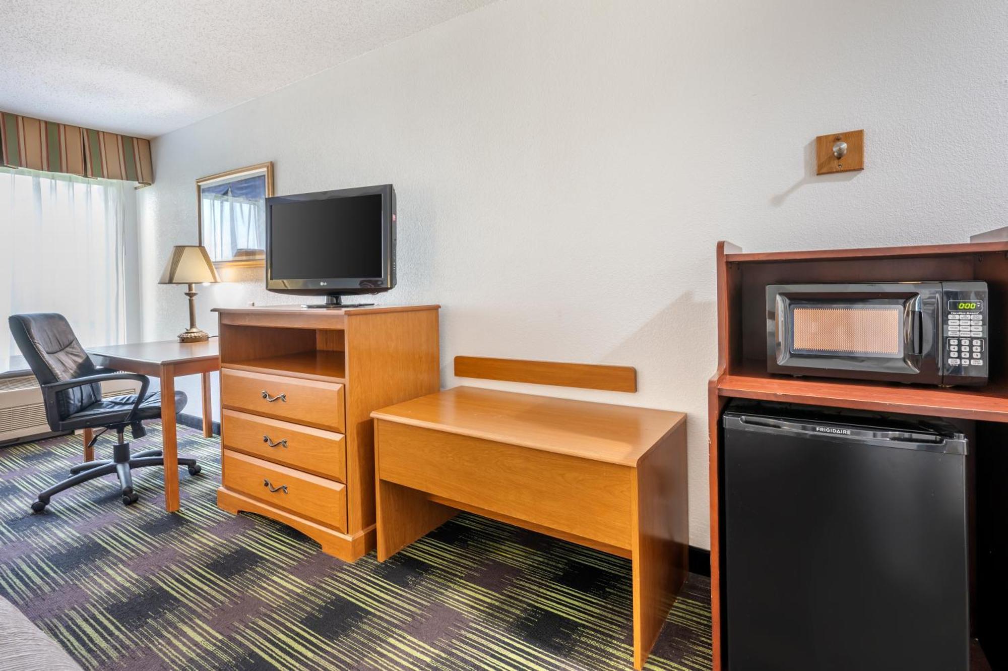 Double Room with Two Double Beds - Non-Smoking