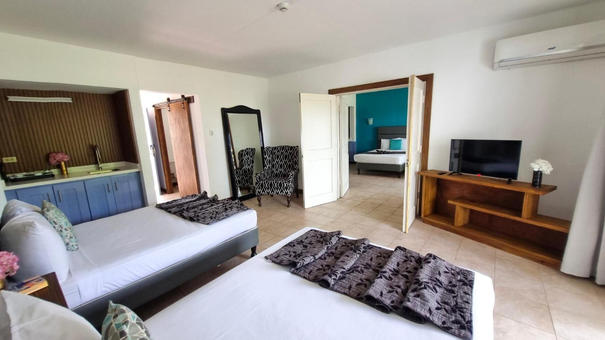Standard Double Suite