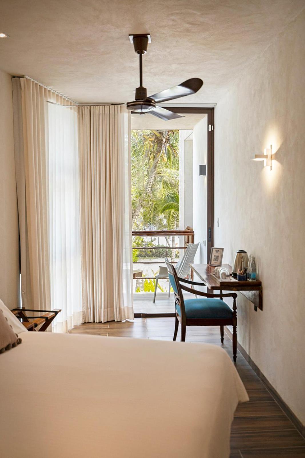 Deluxe Double Room Side Sea View
