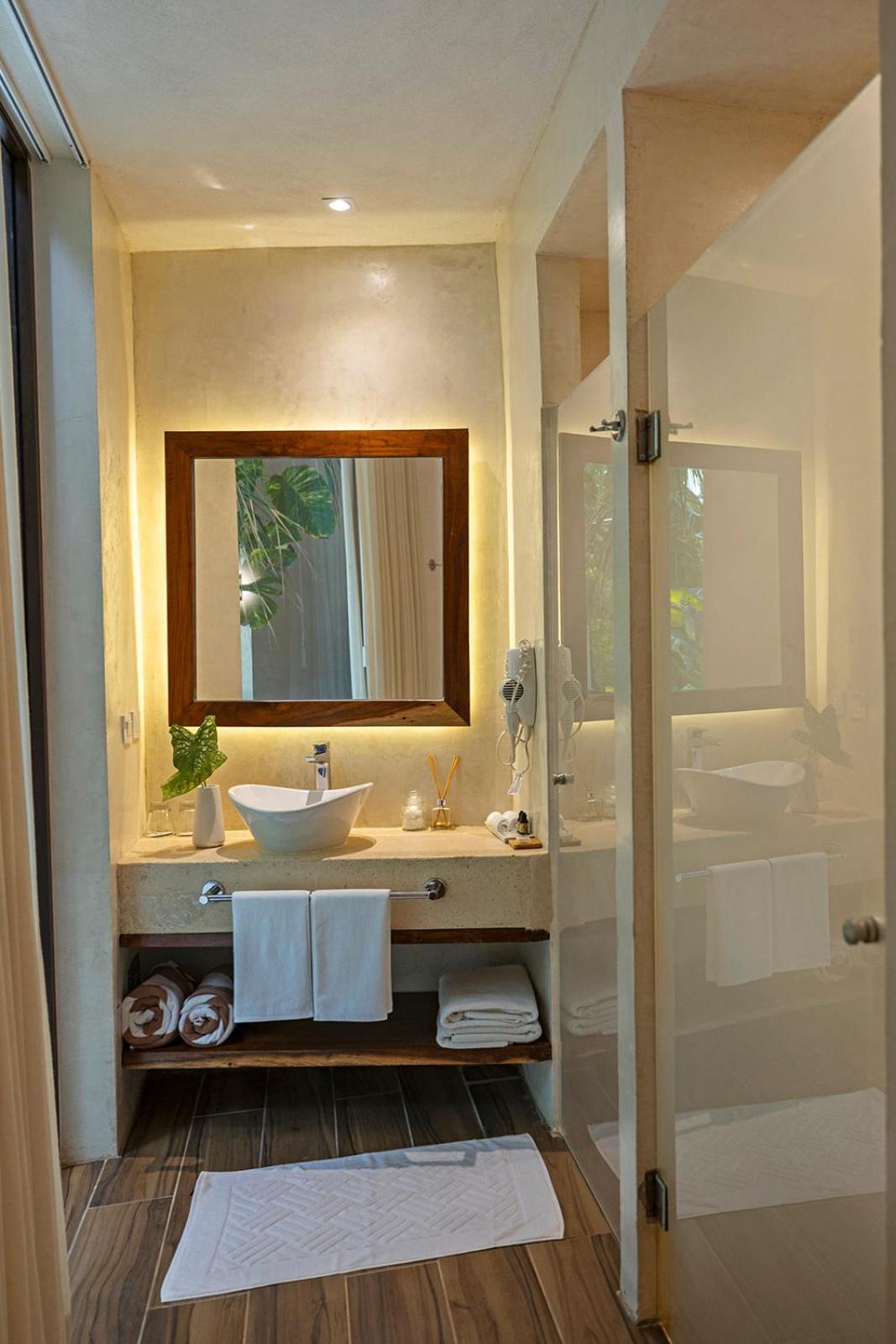 Deluxe Double Room Side Sea View