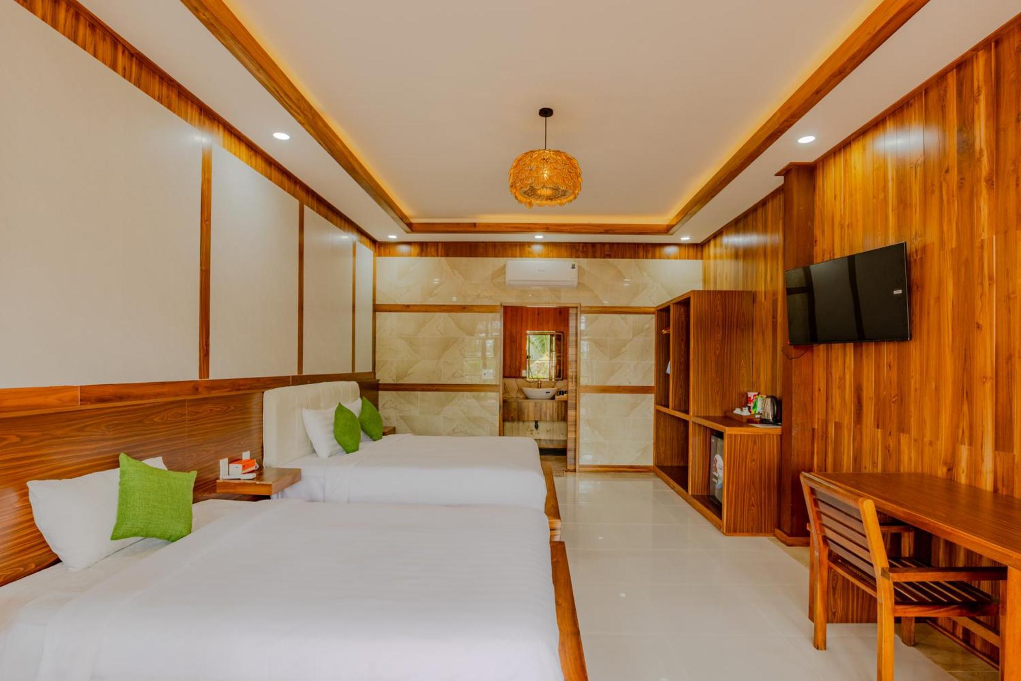 Phòng Deluxe Giường Đôi/2 Giường Đơn Nhìn Ra Vườn