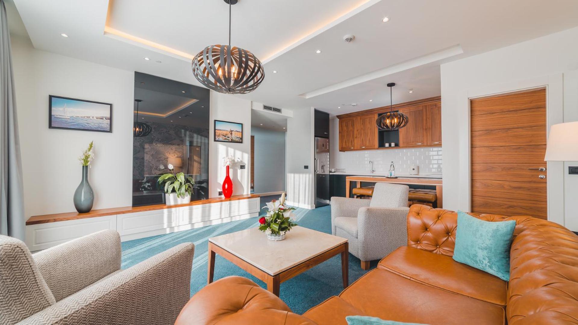 Deluxe Apartment