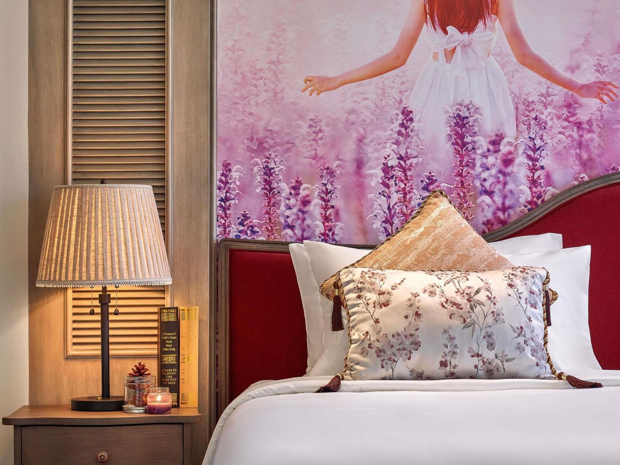 Superior Hollywood Twin Room with Two Single Beds