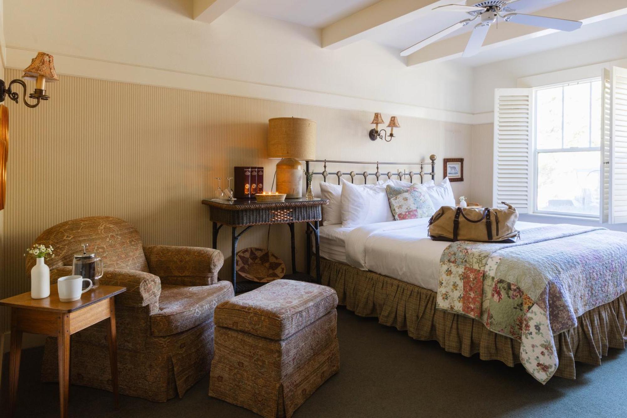Lodge Room 1