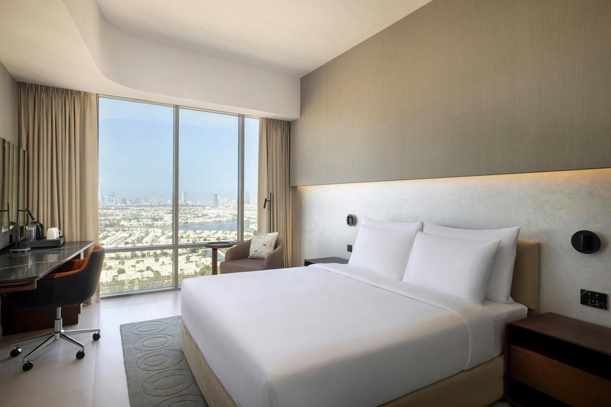 Deluxe King Room with Skyline View