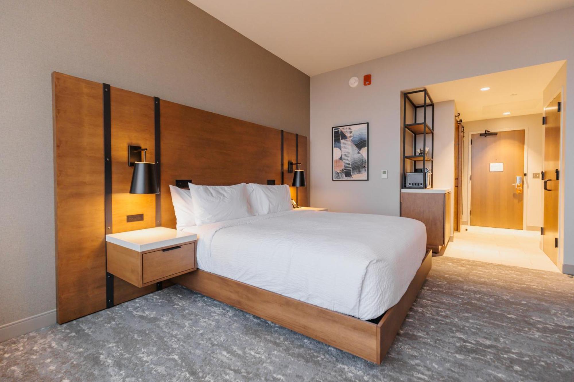Superior King Room