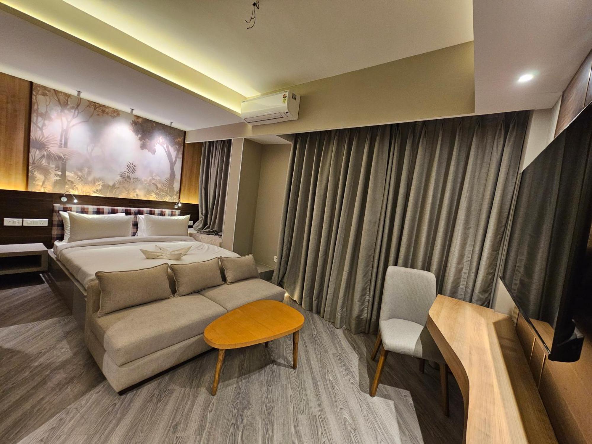 King Room with Balcony