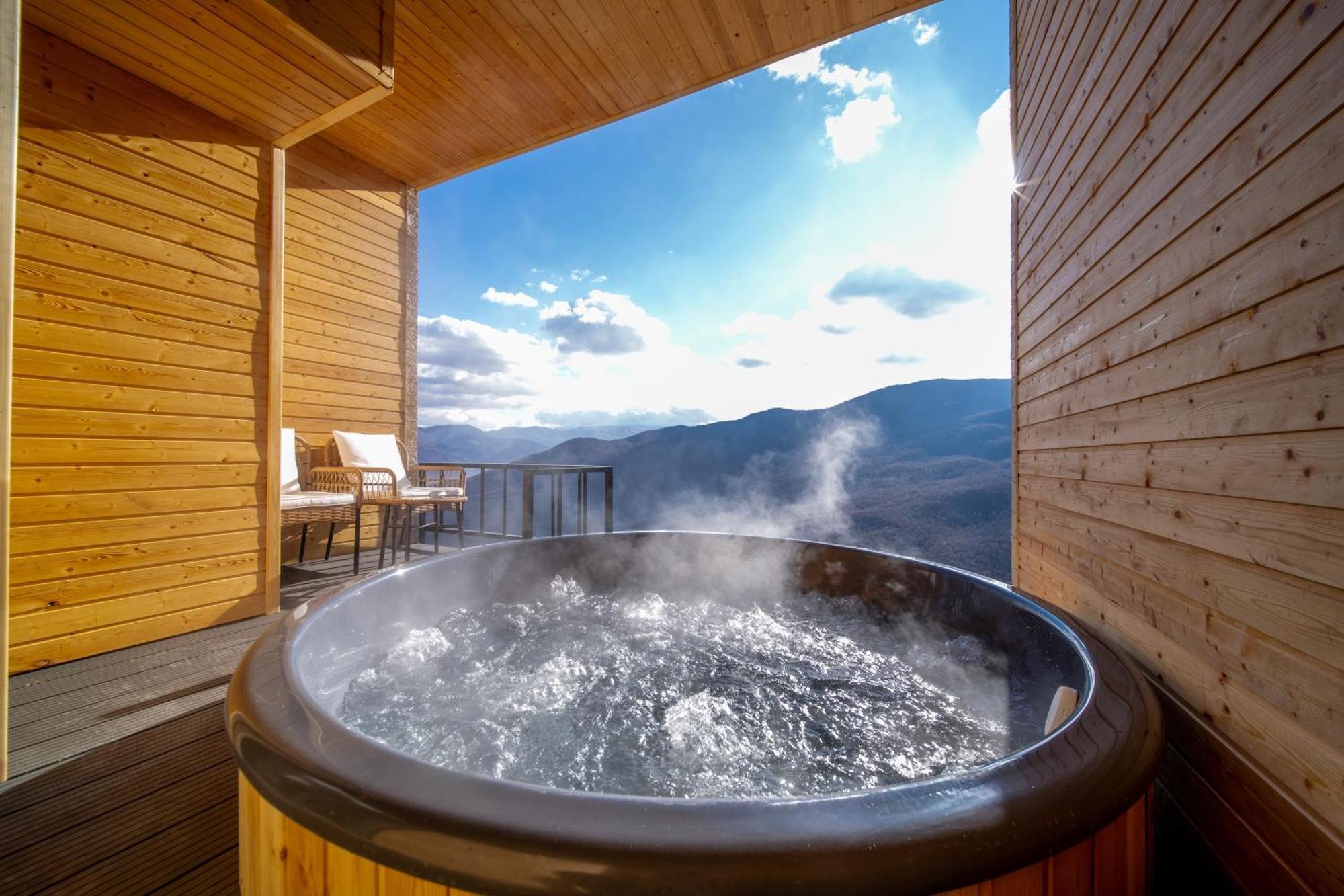 King Room Spa Bath