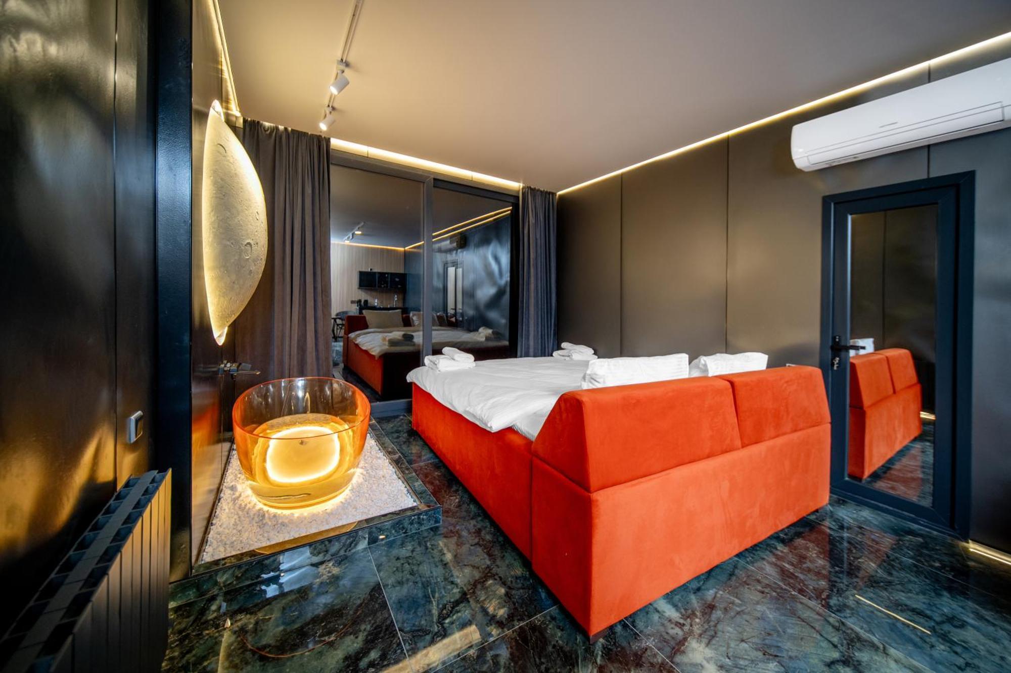 King Room Spa Bath