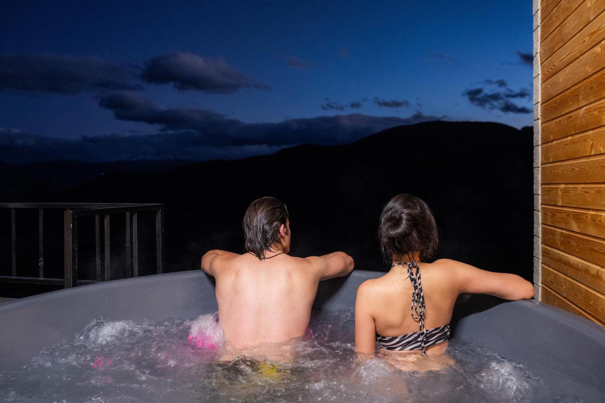 King Room Spa Bath