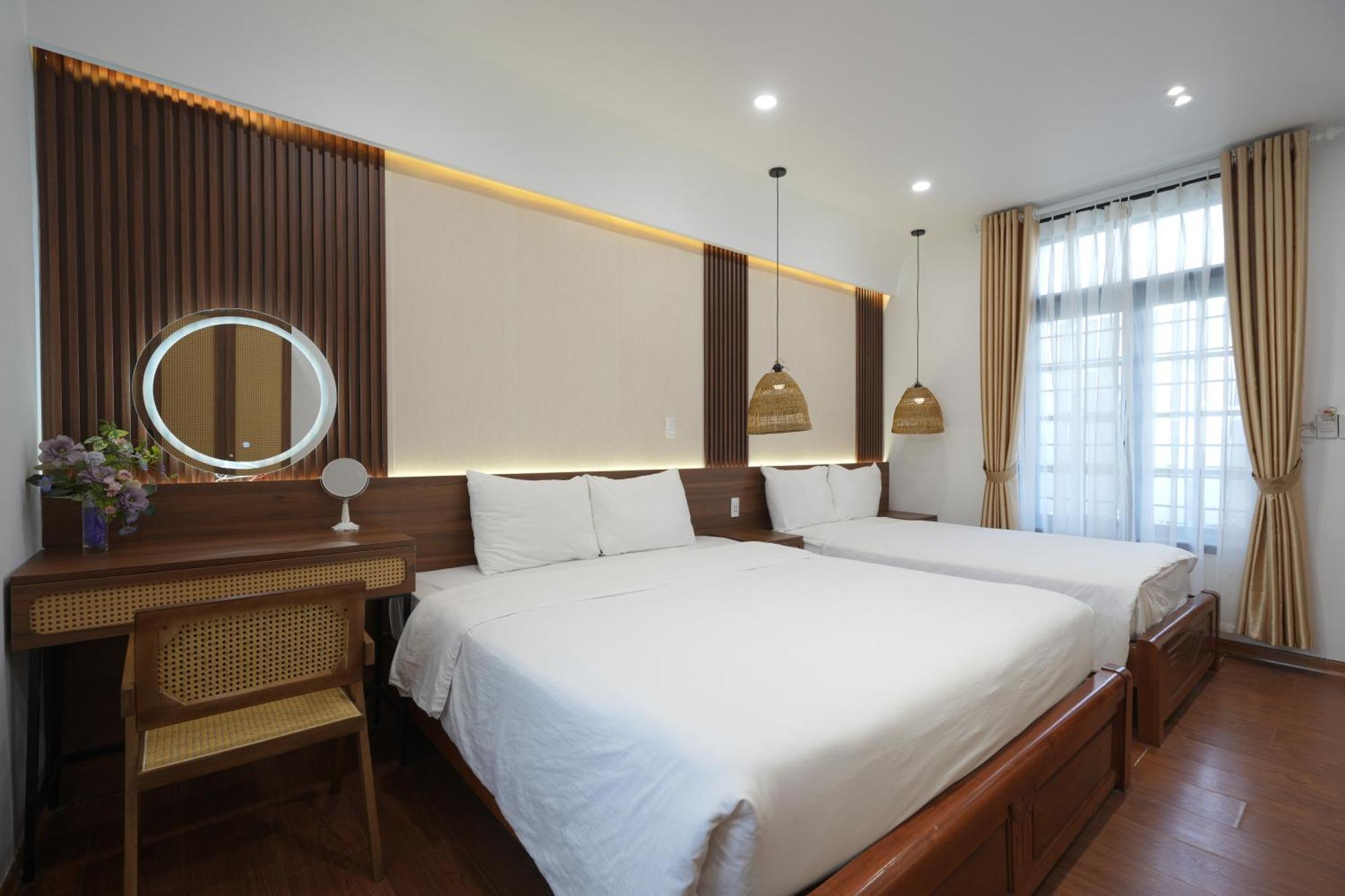 Phòng 4 Người Có Ban Công