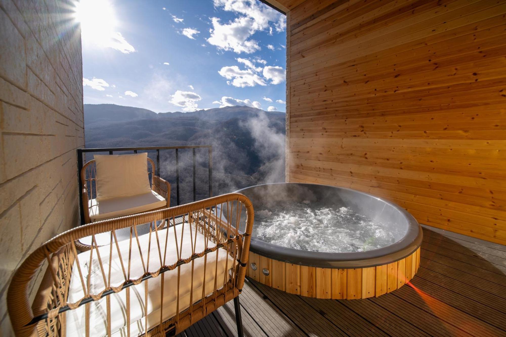 King Room Spa Bath