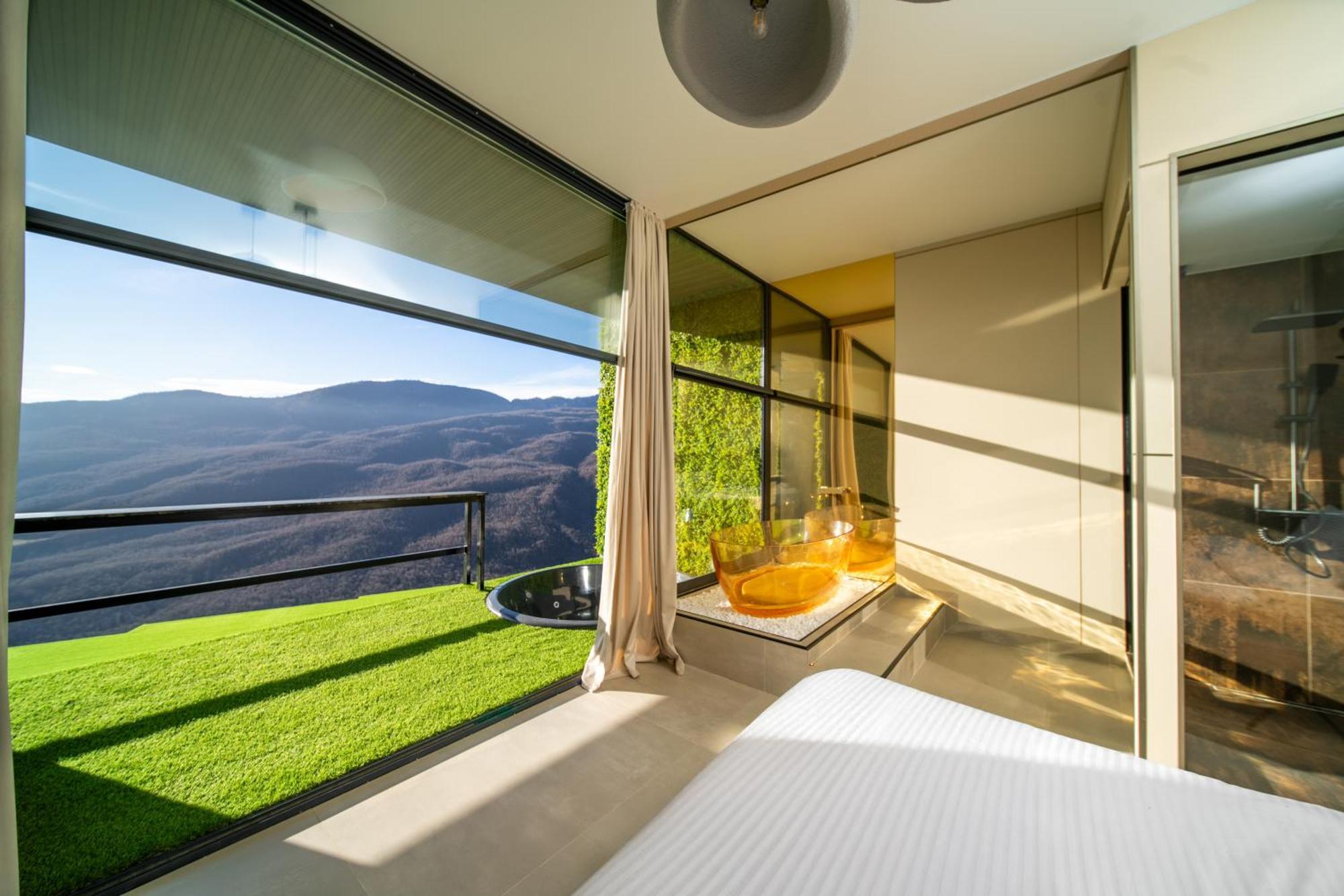 King Suite Spa Bath