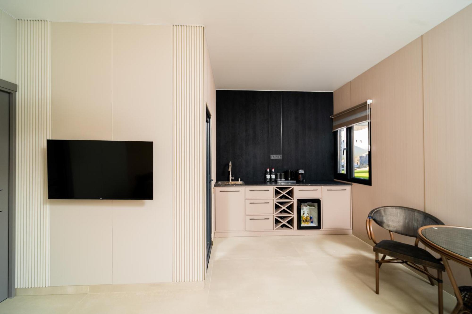 King Suite Spa Bath