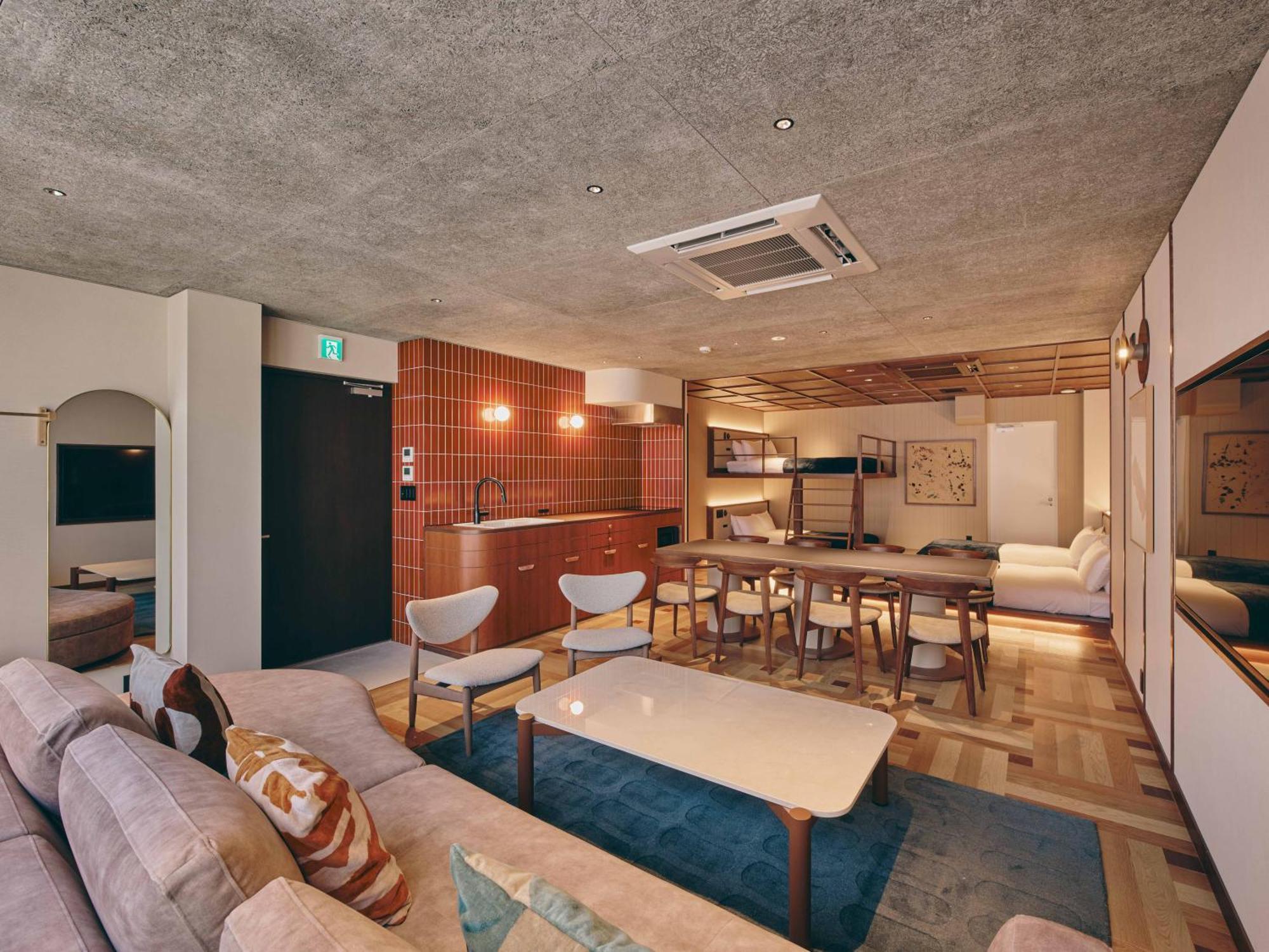 Deluxe Suite